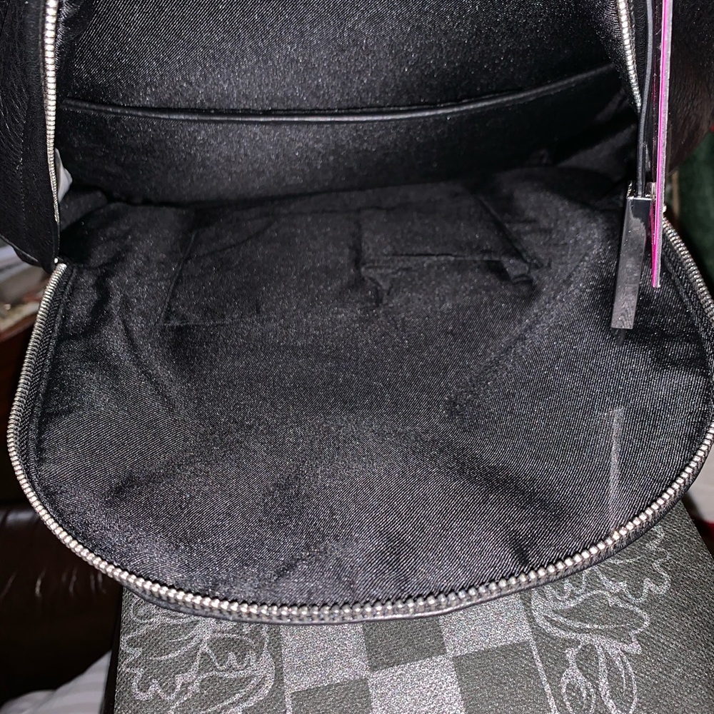 NWT Vince Camuto Leather Backpack - Picture 5 of 6